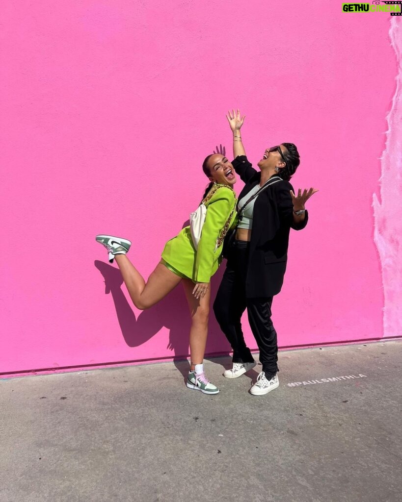 Jazz Lanfranchi Instagram - Pink Orange Green 🍑🏵🥝 Girls in L.A Melrose Avenue