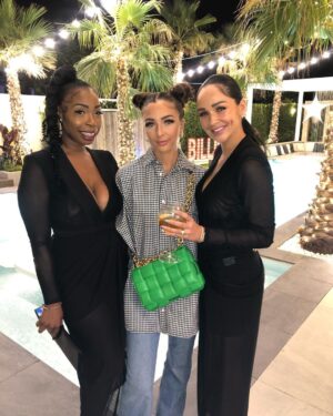 Jazz Lanfranchi Instagram - about last night 🤍❤️ Love my family Happy New year guys 🤩