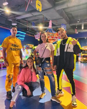 Jazz Lanfranchi Instagram - Les moments les plus simples sont toujours les meilleurs 💕
À partir de demain on se donne rendez-vous tous les jours a 17:05 sur TFX pour la JLC FAMILY Saison 2 ♥️