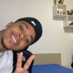 Jean Paulo Campos Instagram - E aí?! Vocês já tavam ligados sobre todas essas informações sobre a meningite meningocócica? Bom, agora você já tá sabendo é importante sempre pensar na nossa saúde, não importa a idade. E isso inclui saber que existem doenças que todos corremos risco de pegar, mas que podem ser prevenidas através de hábitos saudáveis, higiene pessoal e vacinação! Então já troca uma ideia com o seu médico sobre a melhor forma de se proteger! E bora dar um #CheckNaCarteirinha? #JuntosContraMeningite *parceria paga Referências: 1. BRASIL. Ministério da Saúde. Saúde de A a Z: Meningite. Disponível em: 2. WORLD HEALTH ORGANIZATION. Newsroom. Fact sheets. Meningococcal meningitis. Disponível em: 3. SESA - Secretaria de Estado da Saúde. Informe técnico. Orientação técnico- operacionais para a vacinação dos Adolescentes com a vacina meningocócica ACWY (conjugada).Brasília, 2020. 4. VETTER, V. et al. Routinely vaccinating adolescents against meningococcus: targeting transmission & disease. v. 15, n. 5, p. 641–658, 4 mar. 2016. 5. Vacinas Esquemas e recomendações Comentários DISPONIBILIZAÇÃO DAS VACINAS Gratuitas nas UBS*. [s.l: s.n.]. Disponível em: .