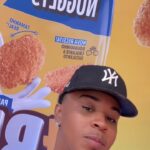 Jean Paulo Campos Instagram - Bora conhecer o stand da #SadiaNoLollaBr❕✨ Recepção com direito a muito Big Nuggets e Bailinho do Lektrek viu?😮‍💨🤌🏾 Que momento brabo @sadiabrasil 💗✨