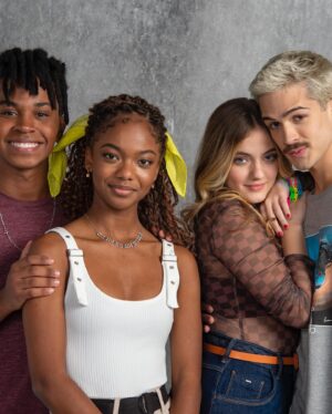 Jean Paulo Campos Instagram - Jeanzinho do passado com 19 aninhos passando pra avisar que amanhã estreia a segunda temp de #VickyeaMusa na @globoplay ❕💕