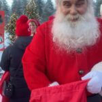 Jean Paulo Campos Instagram - pra sempre vou lembrar dessa vivência natalina em @visitrovaniemi com a @cocacola_br Feliz Natal tropinha!!! 🥹🎄❤️