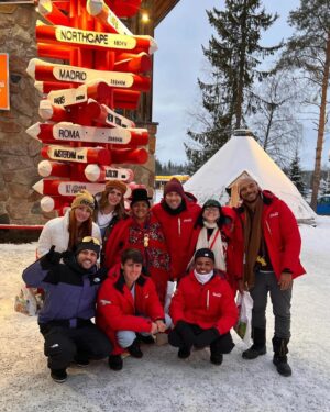 Jean Paulo Campos Instagram - pra sempre vou lembrar dessa vivência natalina em @visitrovaniemi com a @cocacola_br 
Feliz Natal tropinha!!!
🥹🎄❤️
