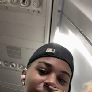 Jean Paulo Campos Instagram - dumpzinho do meu bate volta RJ🛫SP desses dias graças a ajuda do pessoal da @tr_passagensaereas, vocês são brabos 🫶🏾✨😌