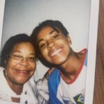 Jean Paulo Campos Instagram - dia da rainha da minha rainha! Feliz aniversário vovó! obrigado por me ensinar tanto e me incentivar todos os dias a ser melhor e melhor✨💕 E agora tá ainda mais linda com esse sorriso novo graças a @odontojoy obrigado pelo tratamento impecável com a dona desse dia 🫶🏾💫