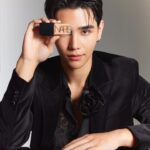 Jeff Satur Instagram - ✨Show More Skin✨ ผิวดูดีได้ในทุกสภาพแสงด้วย Light Reflecting Foundation รองพื้นสูตร Vegan ที่ช่วยบำรุงและปกปิดได้ในหนึ่งเดียว อ่อนโยนกับทุกสภาพผิว ❤️ #JeffSaturNARS #NARSShowMoreSkin #NARSThailand