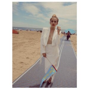 Jemima Kirke Instagram - Dressing like a childless twenty one year old after a night of doing molly is the new walk of shame. @storyandrain 

Words: @tamararappa
Photographer:@kat_in_nyc
Makeup: @quinnmurphy
Hair: @riadazarhair
Styling: @xgabriela