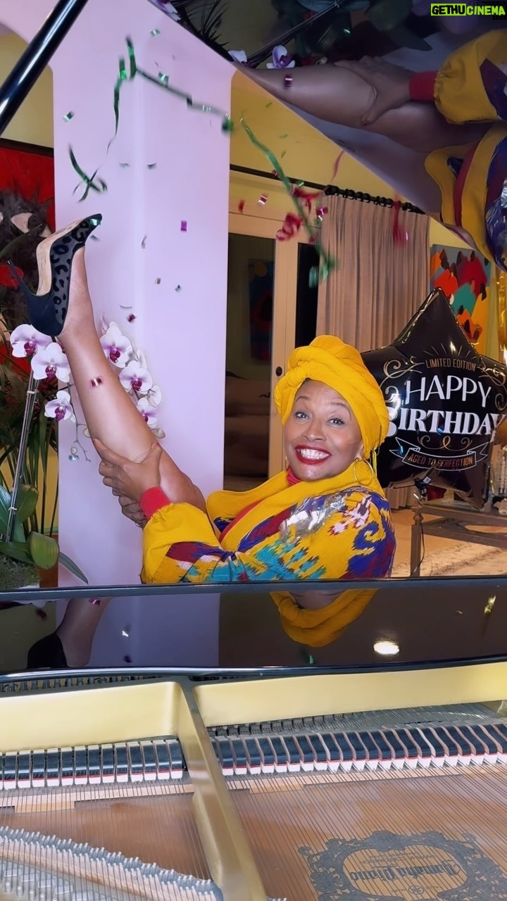 Jenifer Lewis Instagram - I’m 67 … and I feel like heaven. Happy birthday to me. ❤️🎂❤️