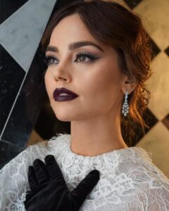 Jenna Coleman Instagram - VOGUEWORLD 🌹🎭 @voguemagazine @britishvogue Thank you @rodarte @debeersofficial Style @leithclark Makeup @valeriaferreiramakeup Hair @lukepluckrose