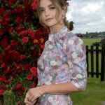 Jenna Coleman Instagram - Thank you @cartier and @laurentfeniou @erdem @malonesouliers #CartierQueensCup @rebeccacorbinmurray 💕