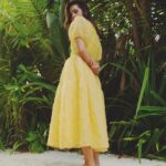 Jenna Coleman Instagram - 🌴🌴🌴🌴 💛💛💛💛@discoversoneva