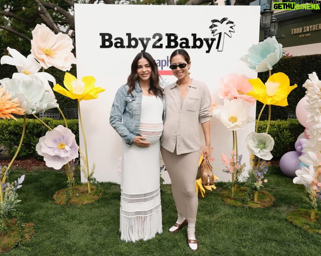 Jenna Dewan Instagram - Dream day with @baby2baby at our annual Mother’s Day Celebration! We distributed critical items that moms need for their children and of course Mother’s Day gifts for the mamas 💞 Big thank you to @aquaphorus and @thegrovela for helping make today possible