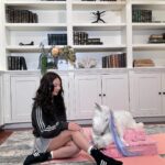 Jennie Kim Instagram - A big box comin your way 🎀 5.1