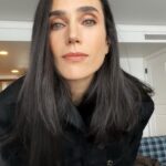 Jennifer Connelly Instagram - @TopGunMovie press day ✌🏼 Glam by @renatocampora and @lisastoreymakeup, styled by @lesliefremar in @louisvuitton.