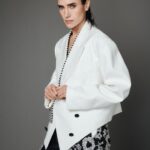 Jennifer Connelly Instagram - The June cover of @harpersbazaarmx 🖤 Shot by @sofiaandmauro , styled by @mrfabioimmediato - glam @renatocampora and @genevieveherr xx