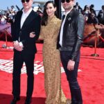 Jennifer Connelly Instagram - Premiere night in San Diego for @topgunmovie with the whole cast (and family!) ✈️ @tomcruise @paramountpics