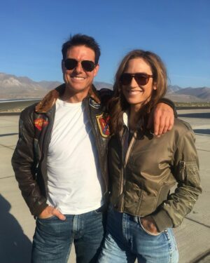 Jennifer Connelly Instagram - Penny & Pete. Excited for tonight’s @topgunmovie premiere!