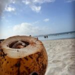 Jennifer Hermoso Instagram - La importancia de dedicarse tiempo a un@ mism@, de valorarse, de intentar conocerse mejor. A veces pensamos que estar sol@, ir a cenar sol@, viajar sol@, es sinónimo de soledad. Y es que cuando encuentras y conectas con esa parte tan especial, tú eres tu mejor compañía. Que bonito es quererse a un@ mismo. . Gracias @intercontinentalcancunresort por esta bonita experiencia 😎