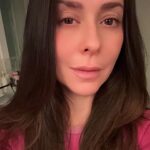 Jennifer Love Hewitt Instagram - Woke up at 4am and was 44! I am deeply grateful, blessed, happy, sometimes insecure about aging, a mom of three incredible babies, married to the most handsome and awesome man, and really excited to see what this year has for us. I feel magic in the air and I love magic. Off to work… thank you mom for giving me life. I miss you so much. Gonna get my job done and my birthday cheers on later. Ps Atticus got up way too early and sang me happy birthday! My heart melted. Now go have a great day everyone. It’s my birthday you have to do it! ❤️