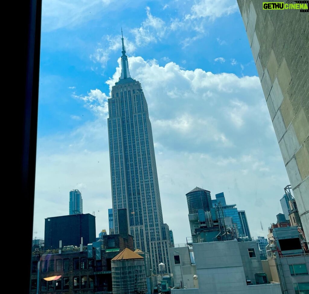 Jennifer Morrison Instagram - Remote office #view for the week. #nyc