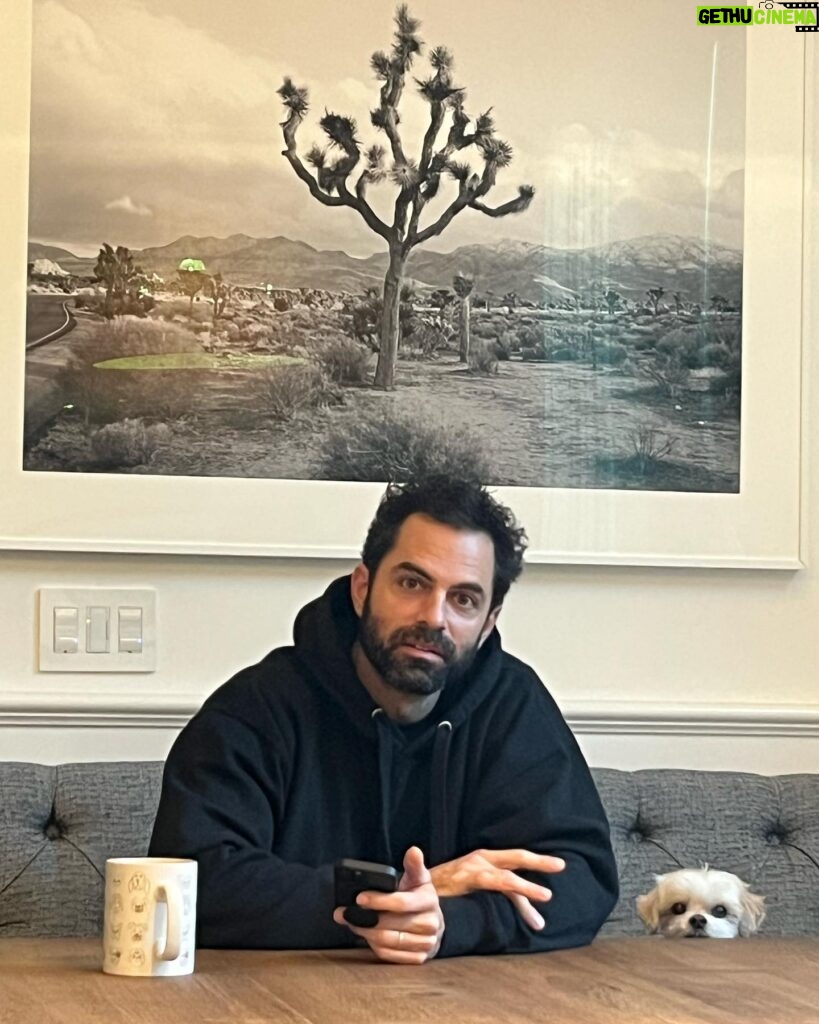 Jennifer Morrison Instagram - My heart is full when this is how I start the day. @gerardocelasco #avathedog ☕️ @george_byrne #art