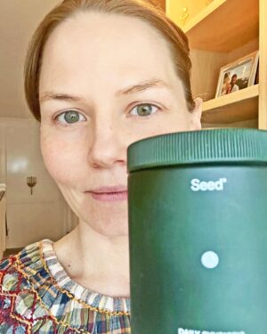 Jennifer Morrison Instagram - Still can’t say enough about this synbiotic from @seed! I have seen so many improvements with my gut health & skin. Use the code JENNIFERMORRISON25 to get 25% off at seed.com 🌱♥️