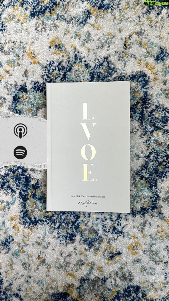 Jennifer Morrison Instagram - Our FINAL podcast episode of season 1 is here! @jennifermorrison talks with anonymous poet, @atticuspoetry on his beautiful book of poems and illustrations on love and life entitled, “LVOE”. Jennifer finds out how Atticus got a book deal through Instagram, why he loves typewriters as much as her, and why he chooses to remain anonymous…find out more at the link in bio to listen now on @applepodcasts & @spotifypodcasts. Get ready for S2 of the podcast, coming soon! 🎧📚 . #THEBOOKSHELFwithJenniferMorrison #JenniferMorrison #ATTICUS #poetry #LVOE @simonandschuster @apartment3c #BookClub #bookstagram #apartment3C #applepodcasts #spotifypodcasts #bookofthemonth
