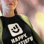 Jennifer Morrison Instagram - @happy.notsatisfied at @dragoncon subscribe to the @apartment3c YouTube channel (link in my bio) to watch the podcast and follow the #happynotsatisfied lifestyle brought to you by @danieldmorrison