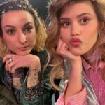 Jenny De Nucci Instagram - “Pensati Sexy” sarà disponibile su @primevideoit dal 12 Febbraio. In questo film sono Lara e spero di strapparvi un sorriso.🎀 Ne voglio approfittare per ringraziare dal profondo del mio cuore tutte le anime stupende che ho conosciuto su questo set partendo dalla REGGISSA dei sogni @la_andreozzi_official a tutto il cast / crew / produzione con cui ho passato dei giorni stupendi sul set, avete reso le settimane di riprese morbide come delle nuvole. Quindi grazie GRAZIE GRAZIE A TUTTI (che rosicata non ho foto con tutti voglio piagne) 🤍🤍 @fabulapictures @cdastudiodinardo @wannabemgmt @andreasmercante