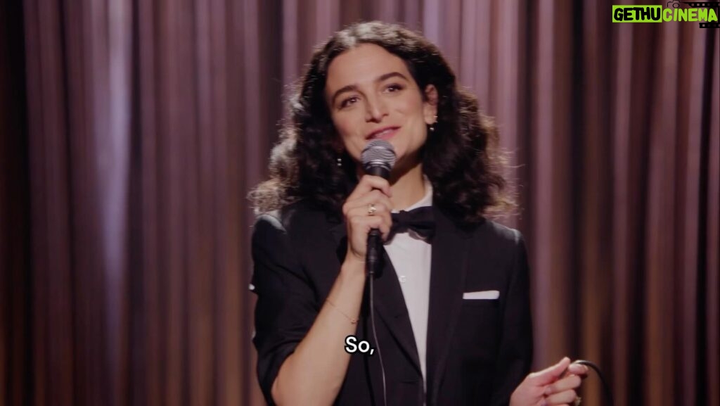 Jenny Slate Instagram - DEAR LIVING PPL & GHOSTS TOO, I MADE A NEW STAND-UP SPECIAL AND ITS COMING OUT SOON! We all just want to be brave for love, right? Watch my new special ‘Jenny Slate: Seasoned Professional’, coming to @primevideo on February 23rd! Thank you to @gillianrobespierre for directing and @bettyholm for producing and generally getting my material to where it ended up. Thanks @a24 for supporting my work! I’m glad we did this! I’m glad you will see it soon!