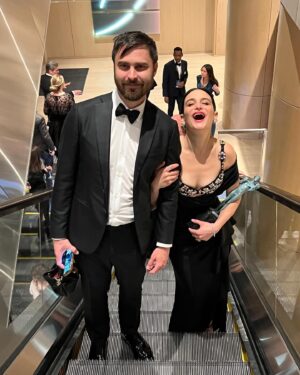 Jenny Slate Instagram - @sagawards were a dream! @everythingeverywheremovie thank you for having me in your sweet family  Styling @mrmontyjackson  Makeup @kirinstagram  Hair @mararoszak  Thank you for this gown @zuhairmuradofficial and @jimmychoo shoes!