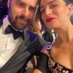Jenny Slate Instagram - @sagawards were a dream! @everythingeverywheremovie thank you for having me in your sweet family Styling @mrmontyjackson Makeup @kirinstagram Hair @mararoszak Thank you for this gown @zuhairmuradofficial and @jimmychoo shoes!
