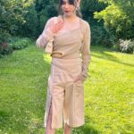 Jenny Walser Instagram - 🍃🍂✨🌈✨🍂🍃 Rainbow Honours Awards 2022 Clothing: @laura_deanna_fanning @kikokostadinov Jewellery: @_octi Hair & Makeup: @charlottekraftmanmakeup