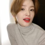 Jeon Mi-do Instagram – 🎀

당장 해줄수 있는건
이것뿐..
데헷^^