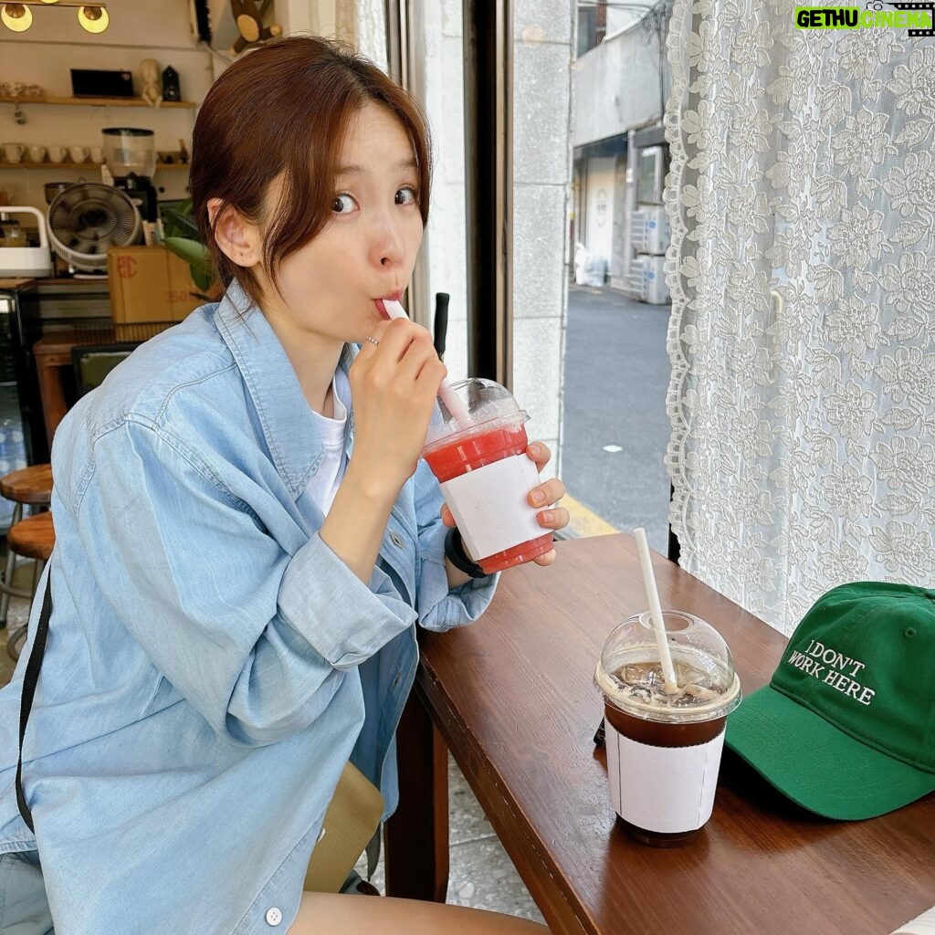 Jeon Mi-do Instagram - 🥤 완전 여름이네;;