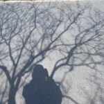 Jeon So-min Instagram - 해가 뒤뚱거려 생기는 것이 마음의 균열.