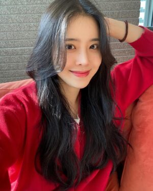 Jeong Sin-hye Thumbnail - 16.8K Likes - Top Liked Instagram Posts and Photos