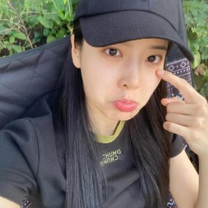 Jeong Sin-hye Thumbnail - 60.8K Likes - Top Liked Instagram Posts and Photos