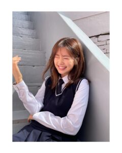 Jeong So-min Instagram - 오늘 밤 이른 9시 #월간집 🏠 #본방사수
