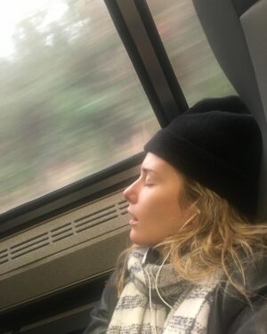 Jeremy Allen White Instagram - She’s so quiet when she sleeps. ❤️