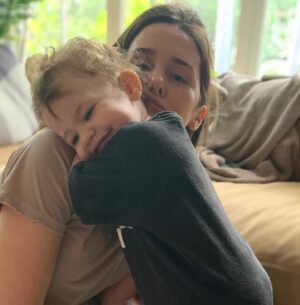 Jeremy Allen White Instagram - You’re the best and she knows it.  Happy Mother’s Day my love.