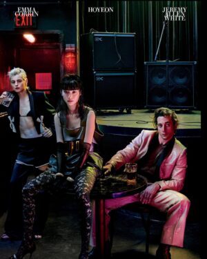 Jeremy Allen White Instagram - In good company.  Thank you @vanityfair thank you @stevenkleinstudio ❤️