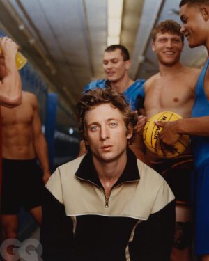 Jeremy Allen White Instagram - Jeremy Allen White’s stopped searching for loneliness. He had to. “It just feels bad. I’m not a method actor, but what I do try to do is stay close to a feeling that I think is appropriate. And if your character’s miserable all the time and you’re trying to stay really close to something that’s very scary and isolating and misunderstood, then is there a little bleed over? Sure. I’m trying to trick myself into thinking I’m more like this person than I actually am. Sometimes you can get pretty good at tricking yourself, and that can be a bummer.” 

Head to the link in bio to read the cover interview by @camjwolf and see all the photographs by @lukegilford. 

Styling by @michaeldarlington. 
Grooming: @kcfee. 
Set Design: @nataliefalt.
Production: @petty_cash_production.

#GQMOTY #GQMOTYxBOSS