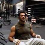 Jesse Metcalfe Instagram - Still on my grind thru the holidays 💪🏽