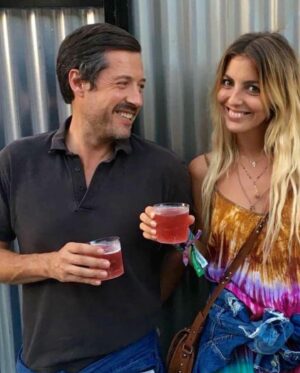Jessica Athayde Instagram - Escrevi um texto todo fofinho mas não apareceu que estranho! 
O meu forever teenager faz anos, o mais divertido com gargalhada fácil, óptimo sentido de humor e by the way anda sempre impecável ❤️ envelhece que é uma maravilha ! Melhor do que nunca! 
Já passamos por muita merda juntos, algumas vão para o caixão mas a maior parte delas no coração ( que lindozzzzzz)continua a ser um privilégio ter -te na minha vida hot maninho e que continue sempre assim, e mais não posso dizer que já é too embarrassing 🕶✈️❤️
Happy birthday 
Love you