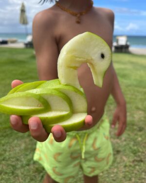 Jessica Athayde Instagram - O @kenoaresort é adequado para crianças ? Sim! 
Não tem kids club mas tem uma equipa que trabalha neste hotel que adora crianças e faz tudo para que a nossa estadia seja incrível, é seguro e até a nível de alimentação fazem o que for preciso para que se alimentem de forma saudável sempre com umas surpresas pelo meio. ( bolos, dices, tapiocas) nao há como dizer que não. Fazem de tudo para que te sintas em casa. 
Passei também pela Praia do Frances que tem pequena vila com restaurantes e lojinhas artesanais.
Loving it 🇧🇷💙