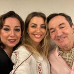 Jessica Athayde Instagram - O nosso último dia no @teatromariamatos ❤️ . No teatro precisamos de nos agarrar a alguma coisa. No teatro é tudo verdade, mesmo que o teatro seja uma mentira essa mentira torna-se realidade porque estamos dispostos a acreditar naquilo que nos contam. E na vida real é o oposto, uma só coisa é falsa e já nada é verdadeiro. ( O regresso do Ricardo III no comboio das 9:24 ) Obrigada a toda a equipa técnica, actores, produção, encenador e claro o público que manteve a sala cheia durante 4 meses consecutivos 🙌 vocês são os maiores. Não percam a digressão - fiquem atentos á página da @fproducao ❤️