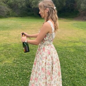 Jessica Belkin Instagram - my heart is so full 🧚🏻🍰🌷🪷🩵🩵 thank you @picnicfam 🧺xx