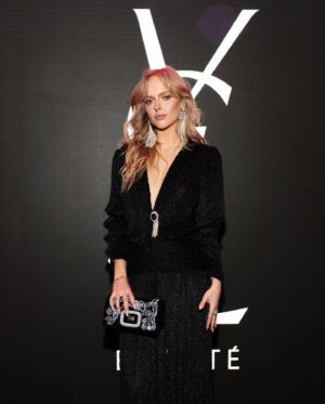 Jessica Belkin Instagram - a wonderful evening w @yslbeauty 🖤🎀
